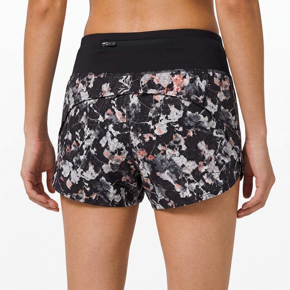 Lululemon Black Stretch Graphic Print Shorts Women Size 6